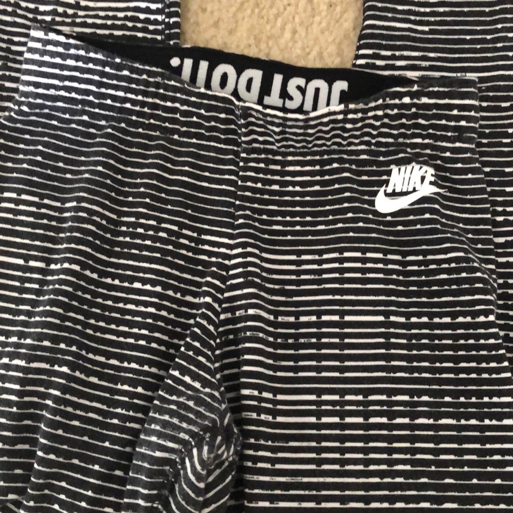 Nike Leggings. Gently used. Size XS